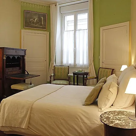 Les De Mathilde לינה וארוחת בוקר