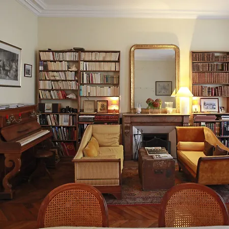 马蒂尔德尚布尔酒店 3* 昂热