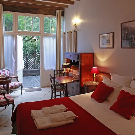 Couette-café Les De Mathilde 4*