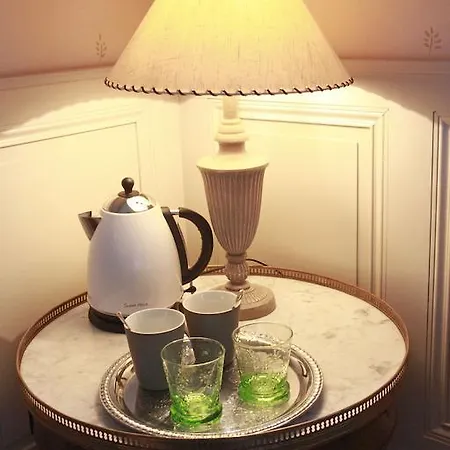 לינה וארוחת בוקר Les De Mathilde 3*