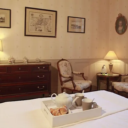 Les De Mathilde אנז'ה