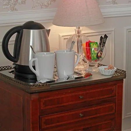 Les De Mathilde לינה וארוחת בוקר