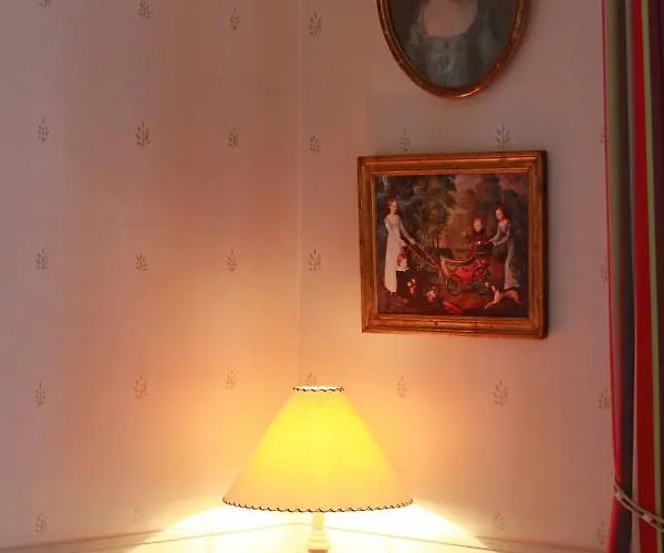 Les De Mathilde Готель типу 