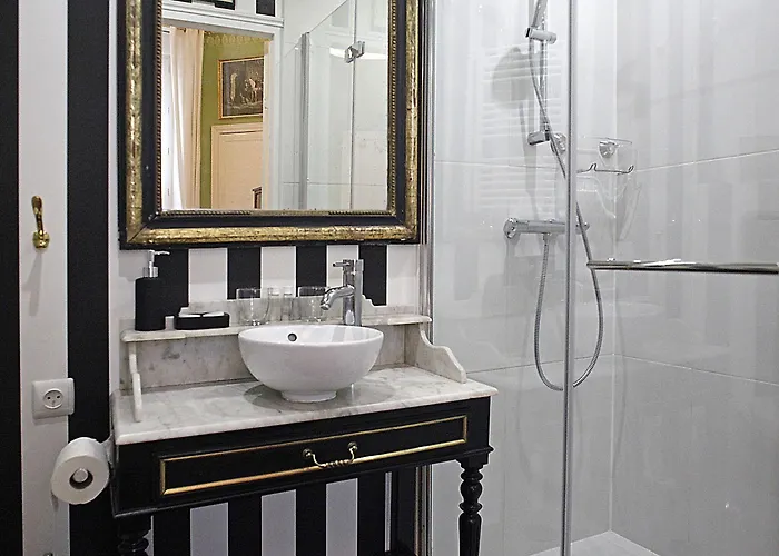 Les De Mathilde 3* Angers