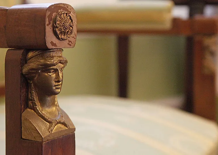 马蒂尔德尚布尔酒店