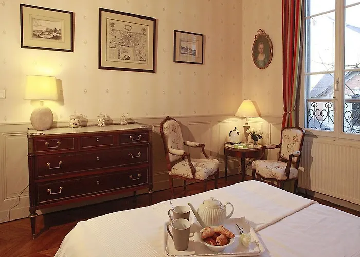 马蒂尔德尚布尔酒店