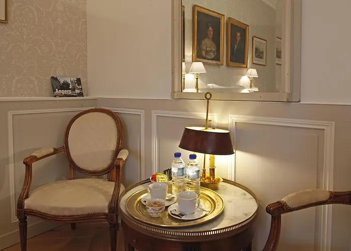 马蒂尔德尚布尔酒店